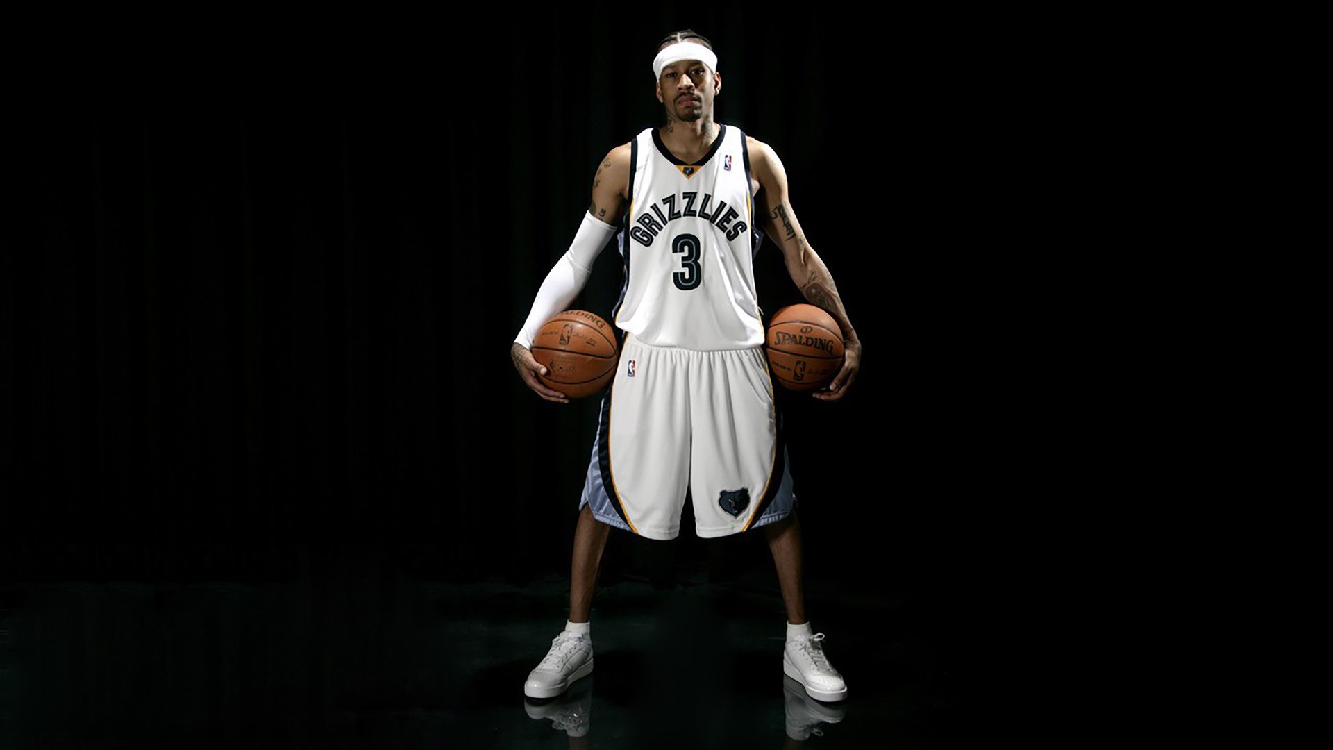 乒乓球“老对手杯” 约战十年以上球友再聚首